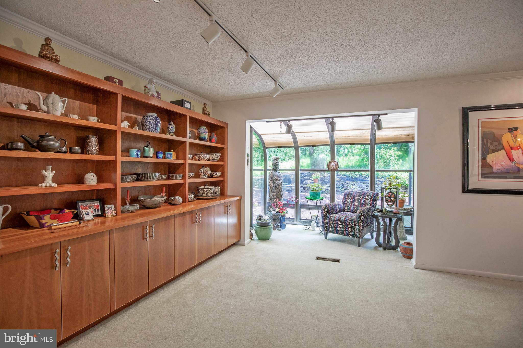 102 Jacobs Creek Road Ewing, NJ 08628 - Photo 19 of 51 Gallery Image 19