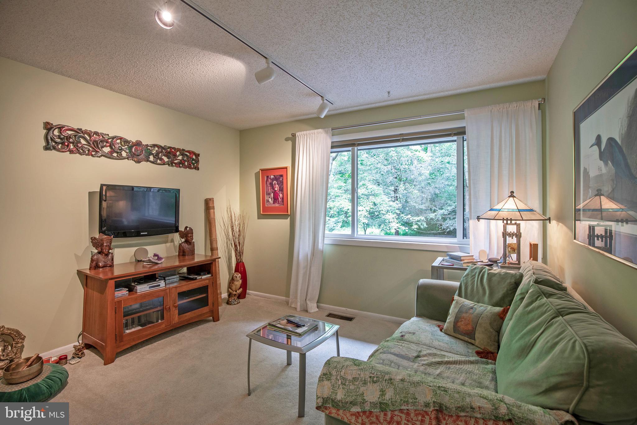 102 Jacobs Creek Road Ewing, NJ 08628 - Photo 33 of 51 3rd Bedroom