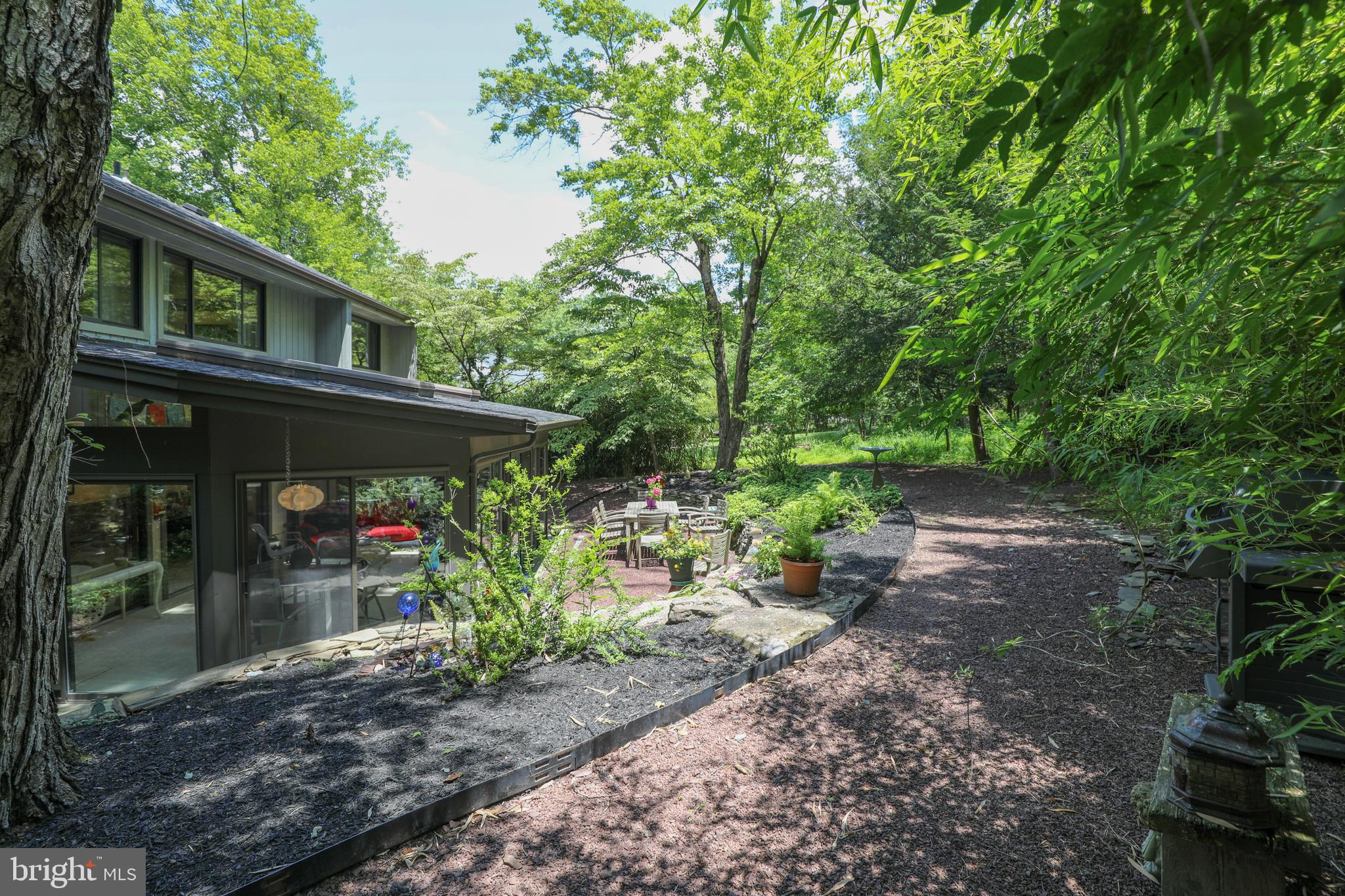 102 Jacobs Creek Road Ewing, NJ 08628 - Photo 38 of 51 Gallery Image 38