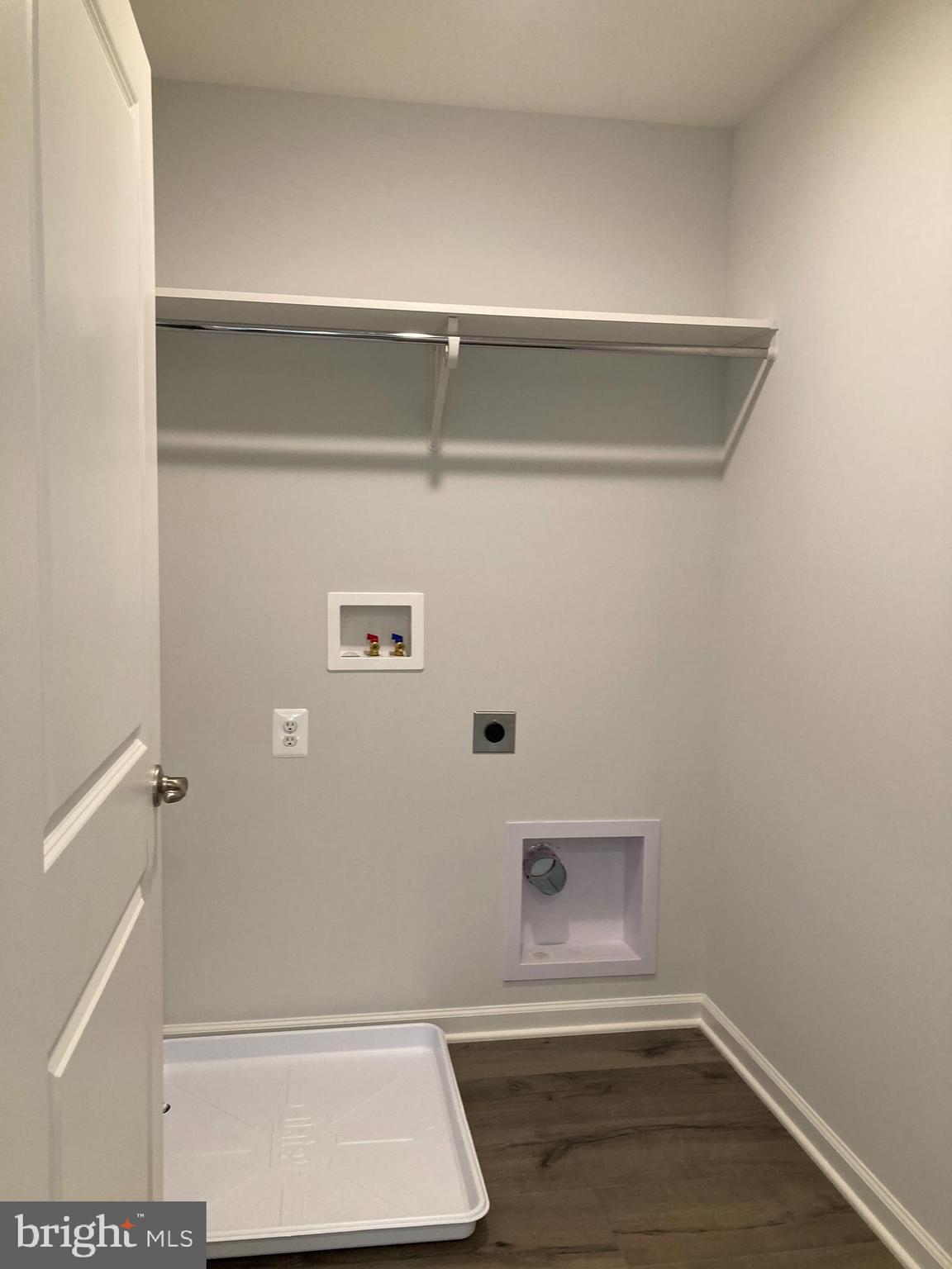5708 Ridge Road Cascade, MD 21719 - Photo 8 of 27 Upper laundry