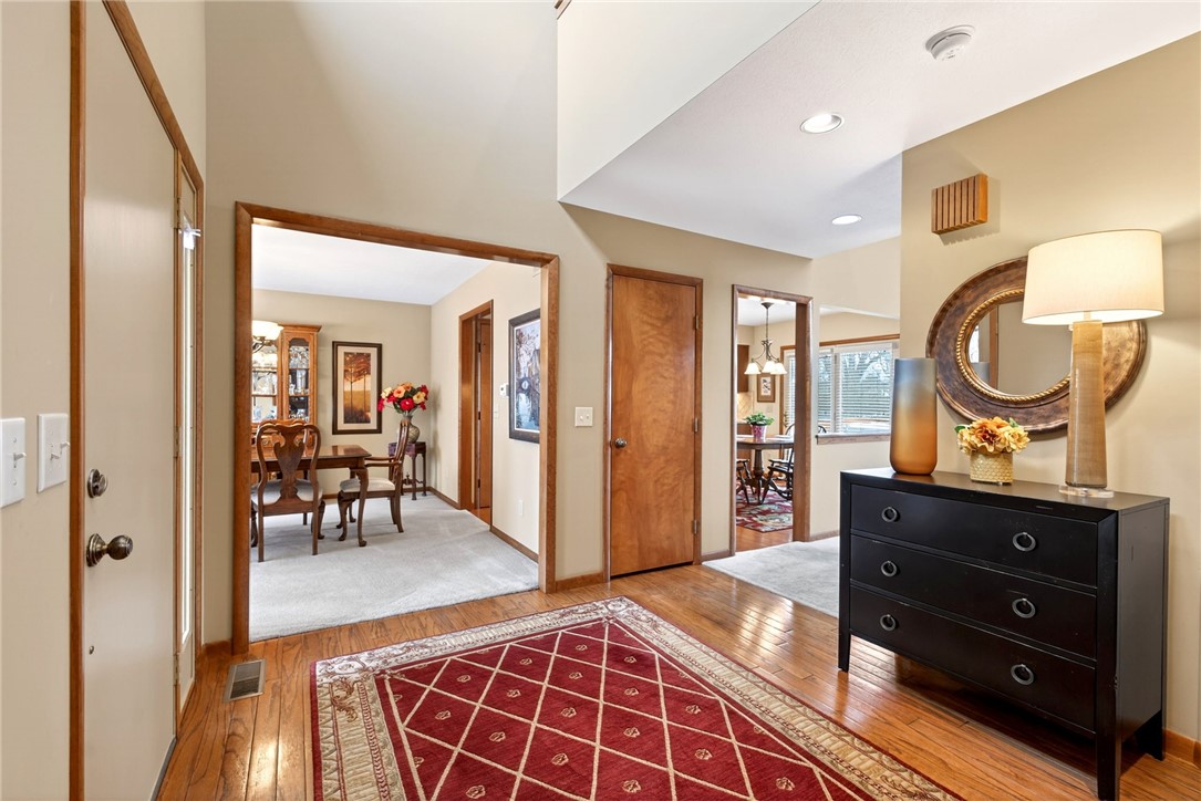 8025 Station House Road Centerville, OH 45458 - Photo 6 of 42