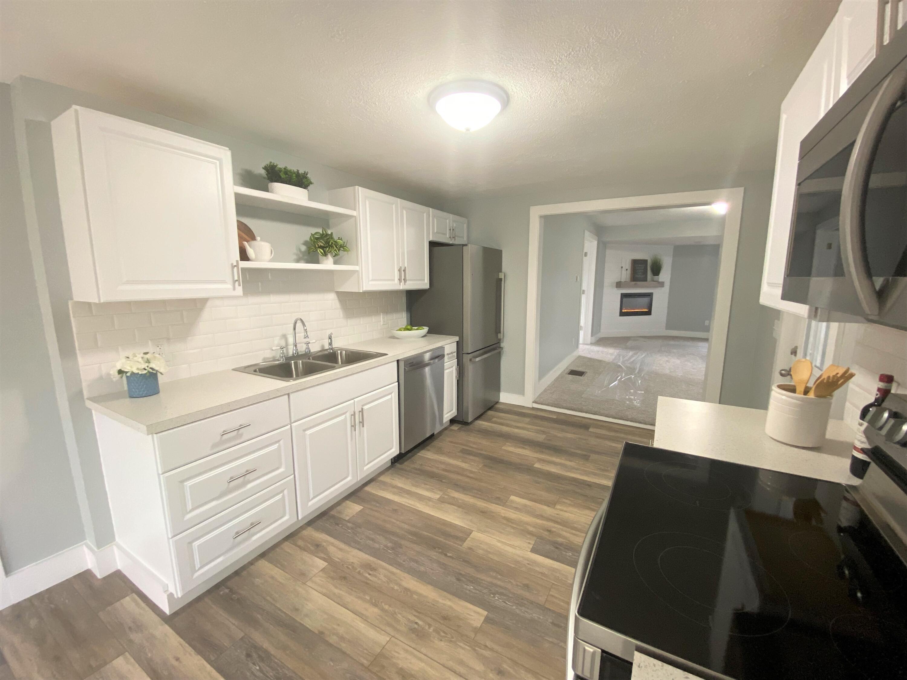 7964 East State Road Nashville, MI 49073 - Photo 5 of 21 IMG_2786