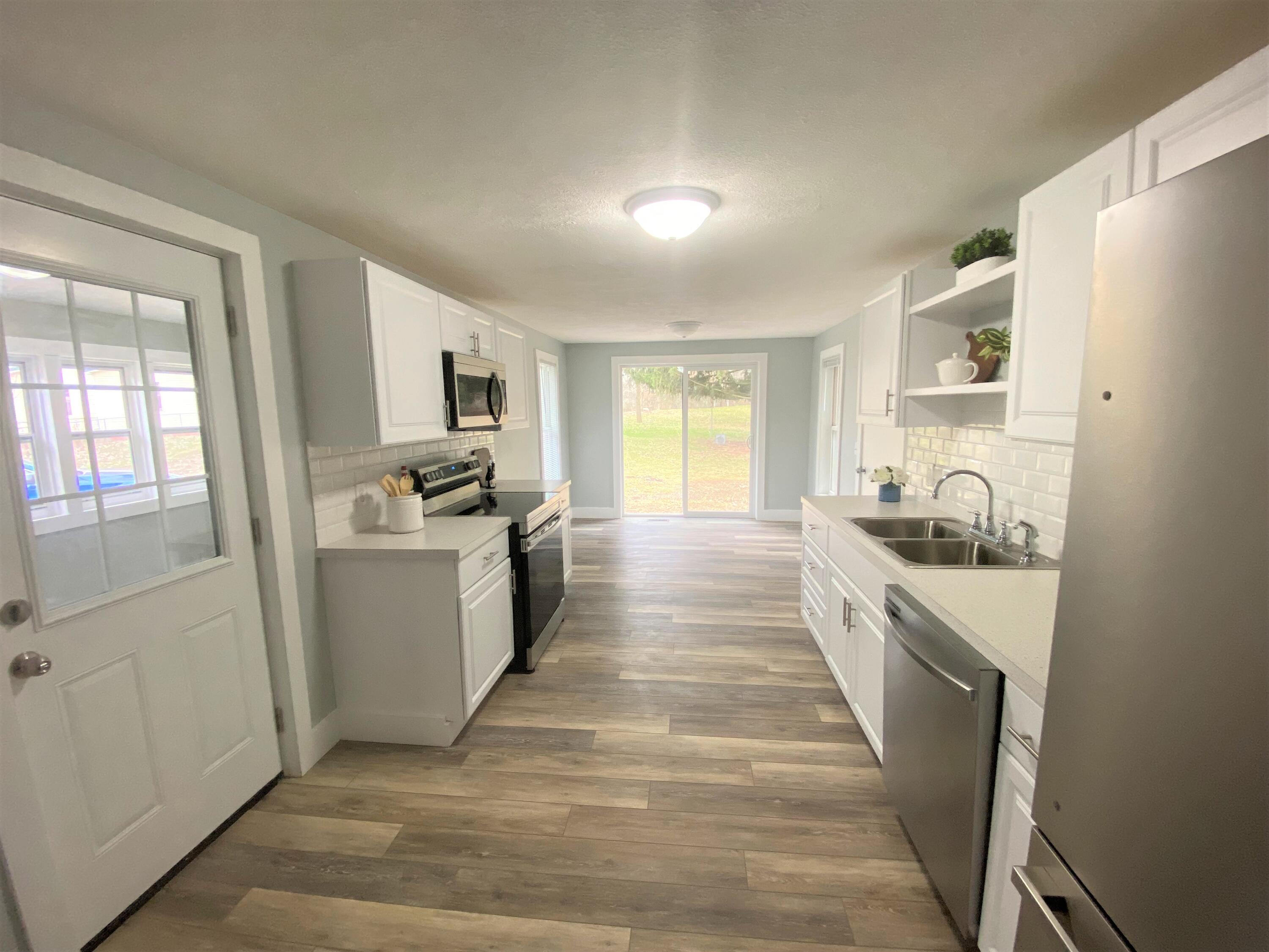 7964 East State Road Nashville, MI 49073 - Photo 7 of 21 IMG_2796