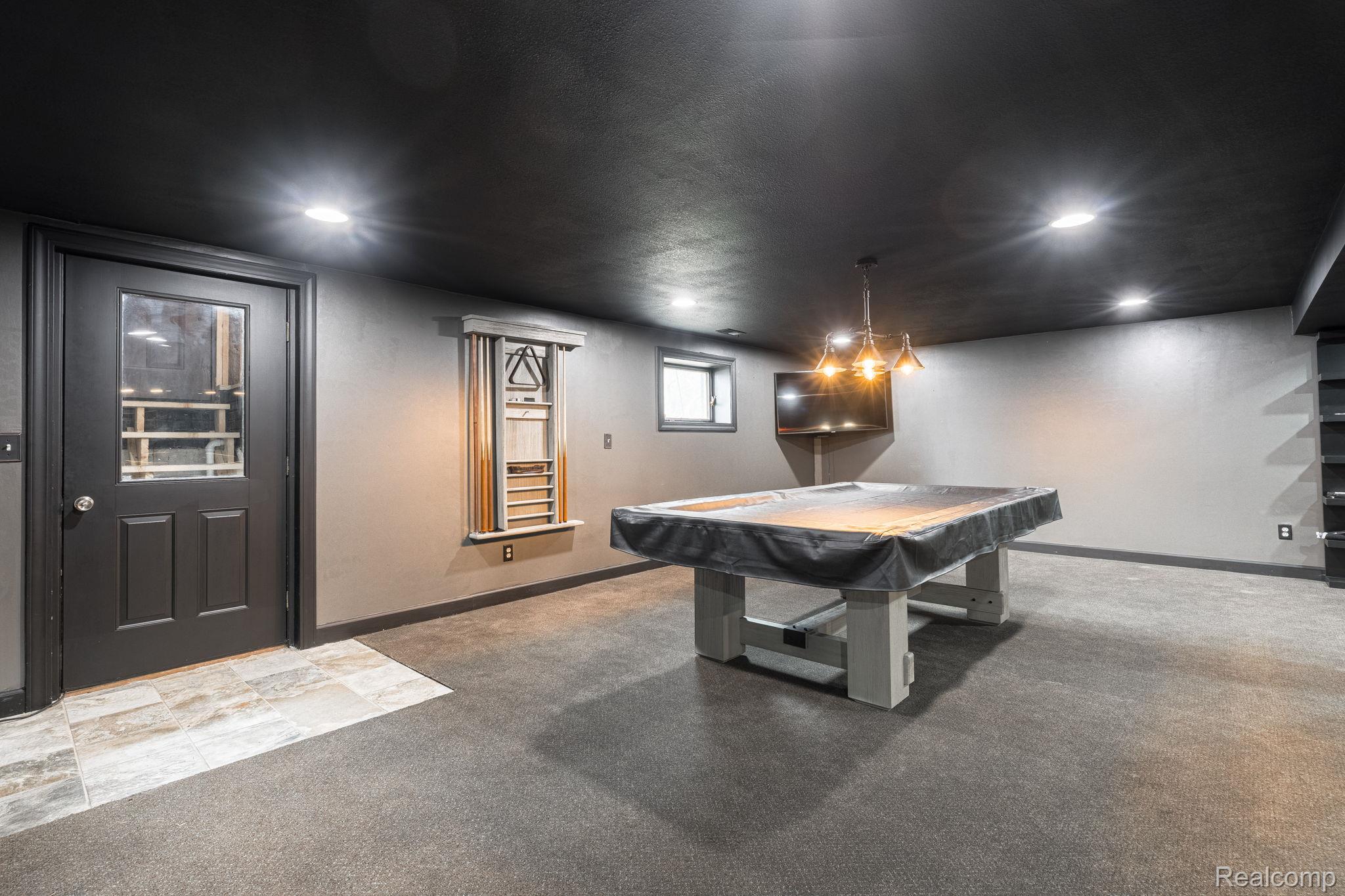 6803 Napoleon Road Jackson, MI 49201 - Photo 46 of 59 Playroom featuring billiards, recessed lighting, and light colored carpet