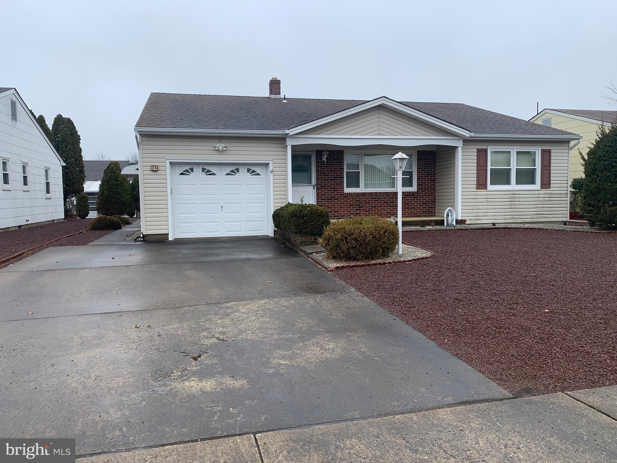 24 Jericho Road Toms River, NJ 08757 - Photo 3 of 29