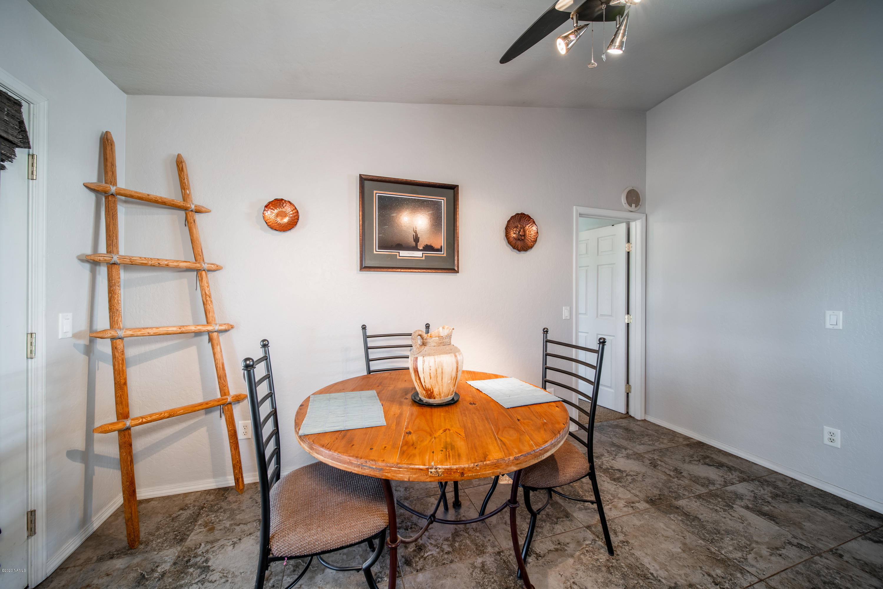 6800 Leupp Road Flagstaff, AZ 86004 - Photo 9 of 30 6800.Leupp.Dr-7