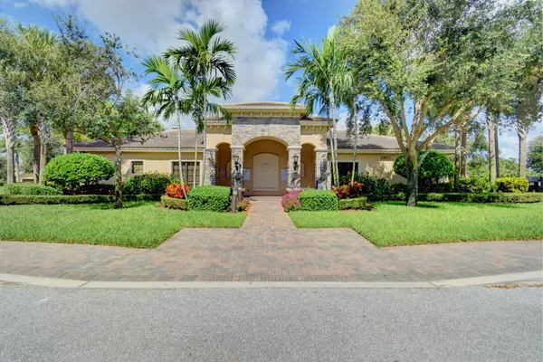 $4,300 | 7533 Topiary Avenue, Boynton Beach, FL 33437