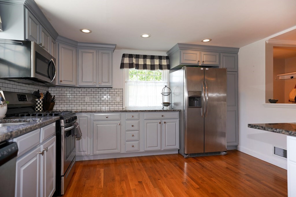 1 Bruce Road Woburn, MA 01801 - Photo 8 of 32 Gallery Image 8
