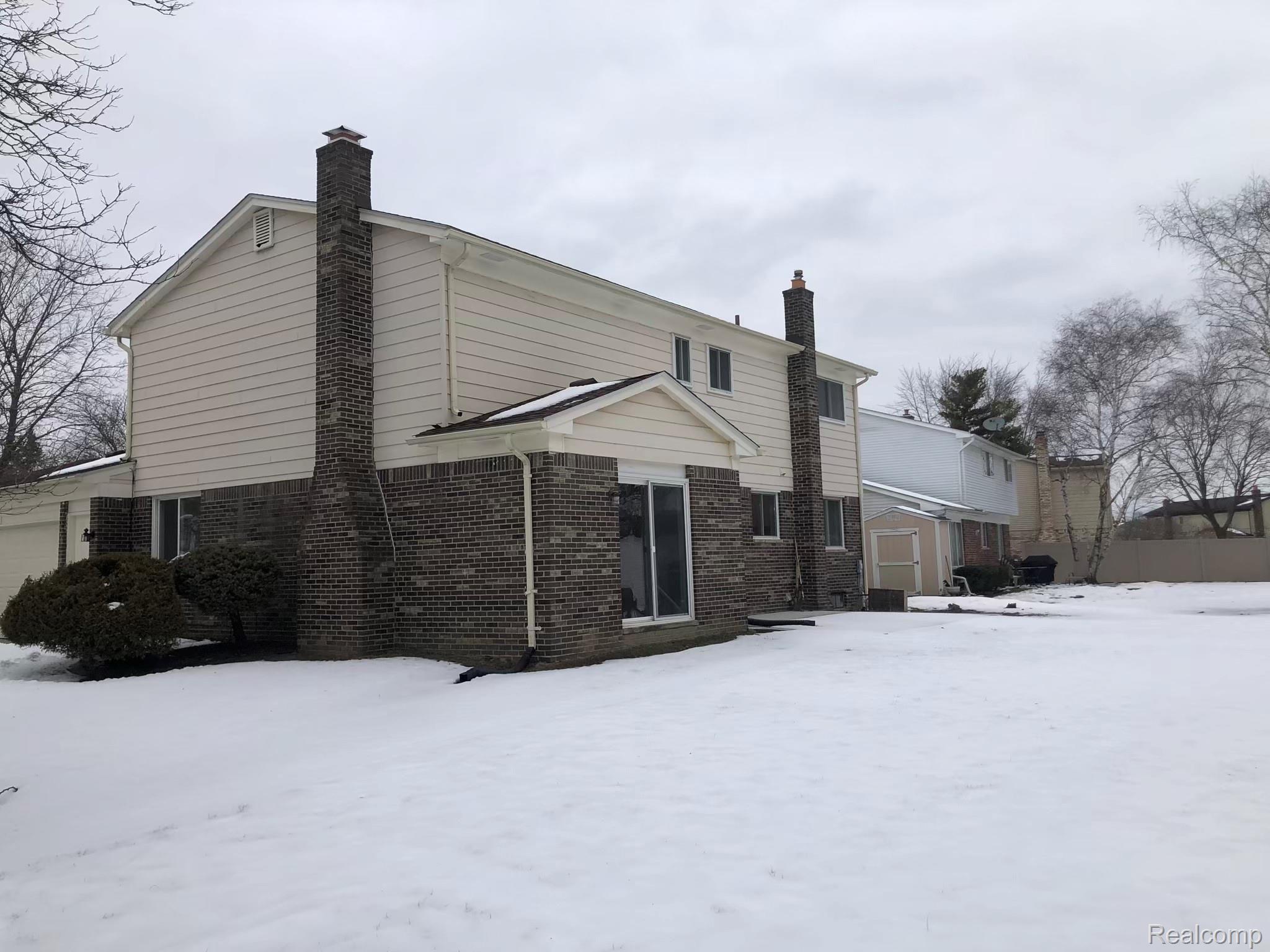 45813 Drexel Road Canton, MI 48187 - Photo 23 of 23 rear.jpg