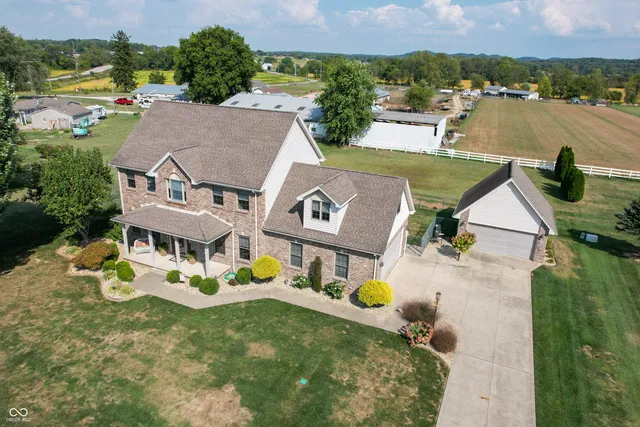 $439,000 | 960 Buena Vista Drive, Brownstown, IN 47220