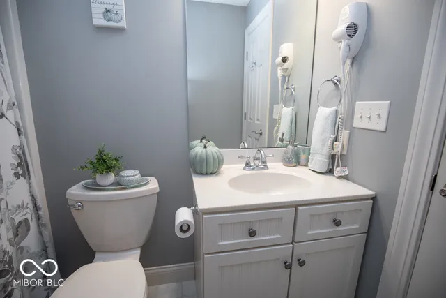 $439,000 | 960 Buena Vista Drive, Brownstown, IN 47220