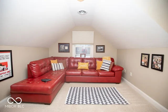 $439,000 | 960 Buena Vista Drive, Brownstown, IN 47220