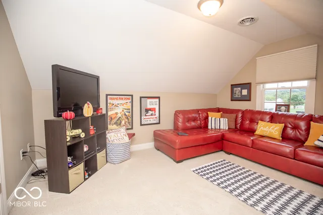 $439,000 | 960 Buena Vista Drive, Brownstown, IN 47220