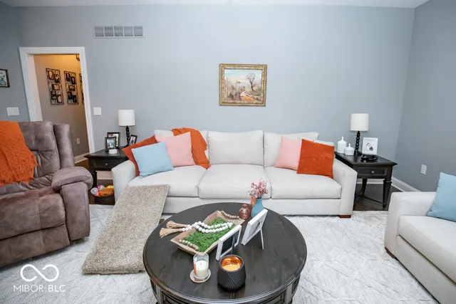 $439,000 | 960 Buena Vista Drive, Brownstown, IN 47220