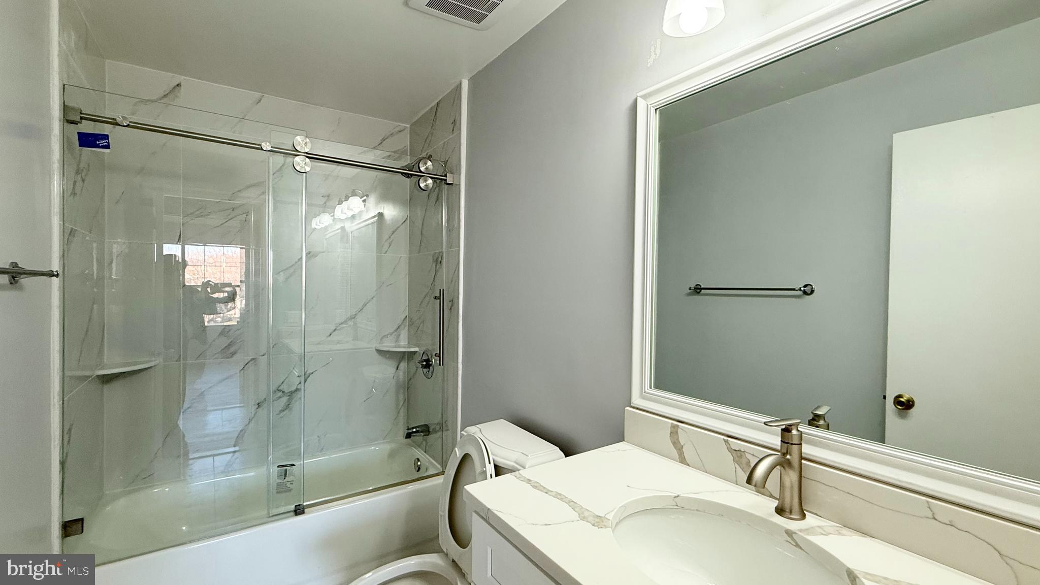 70 Juniper Way Hamilton, NJ 08619 - Photo 14 of 17