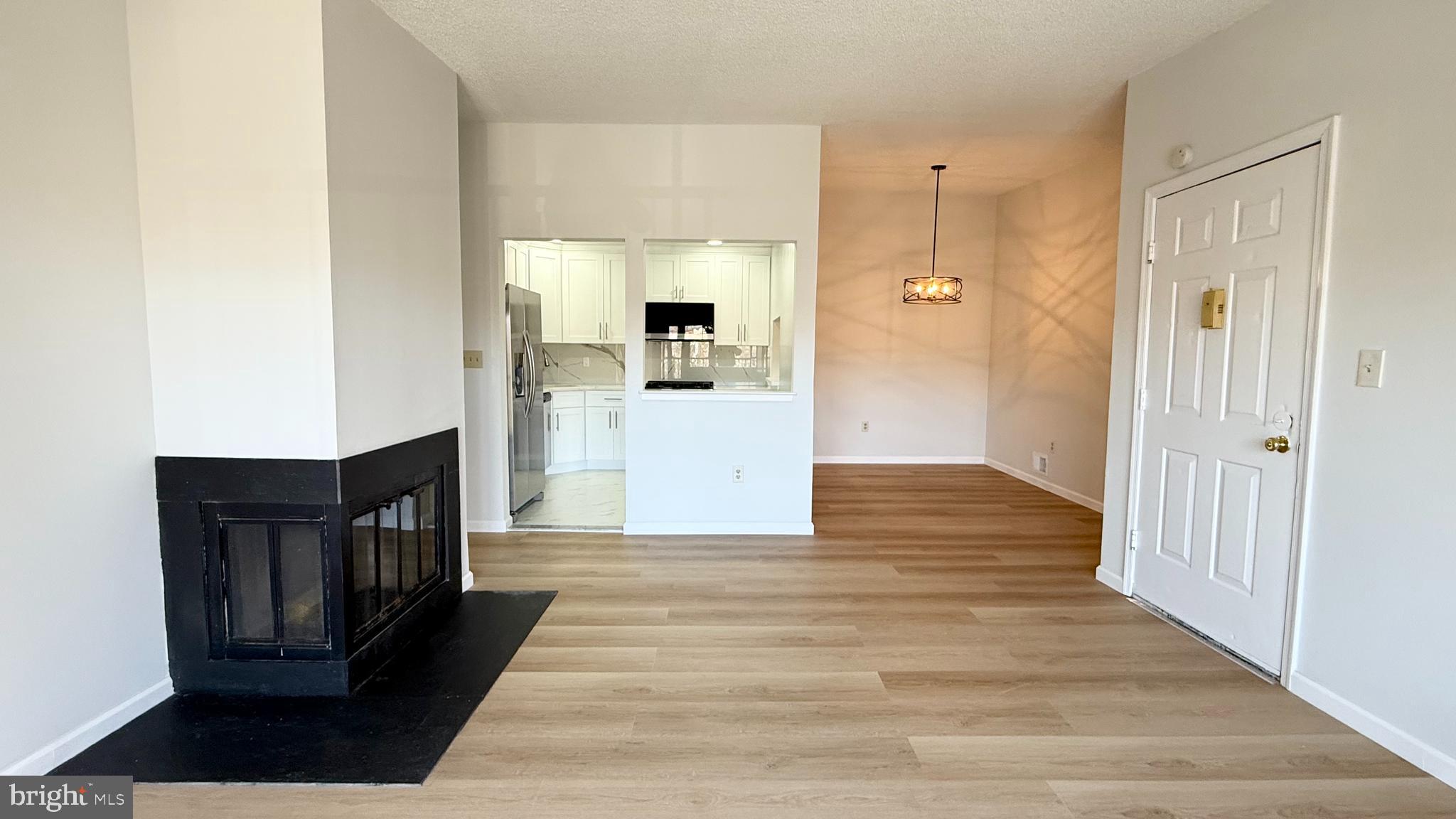 70 Juniper Way Hamilton, NJ 08619 - Photo 4 of 17