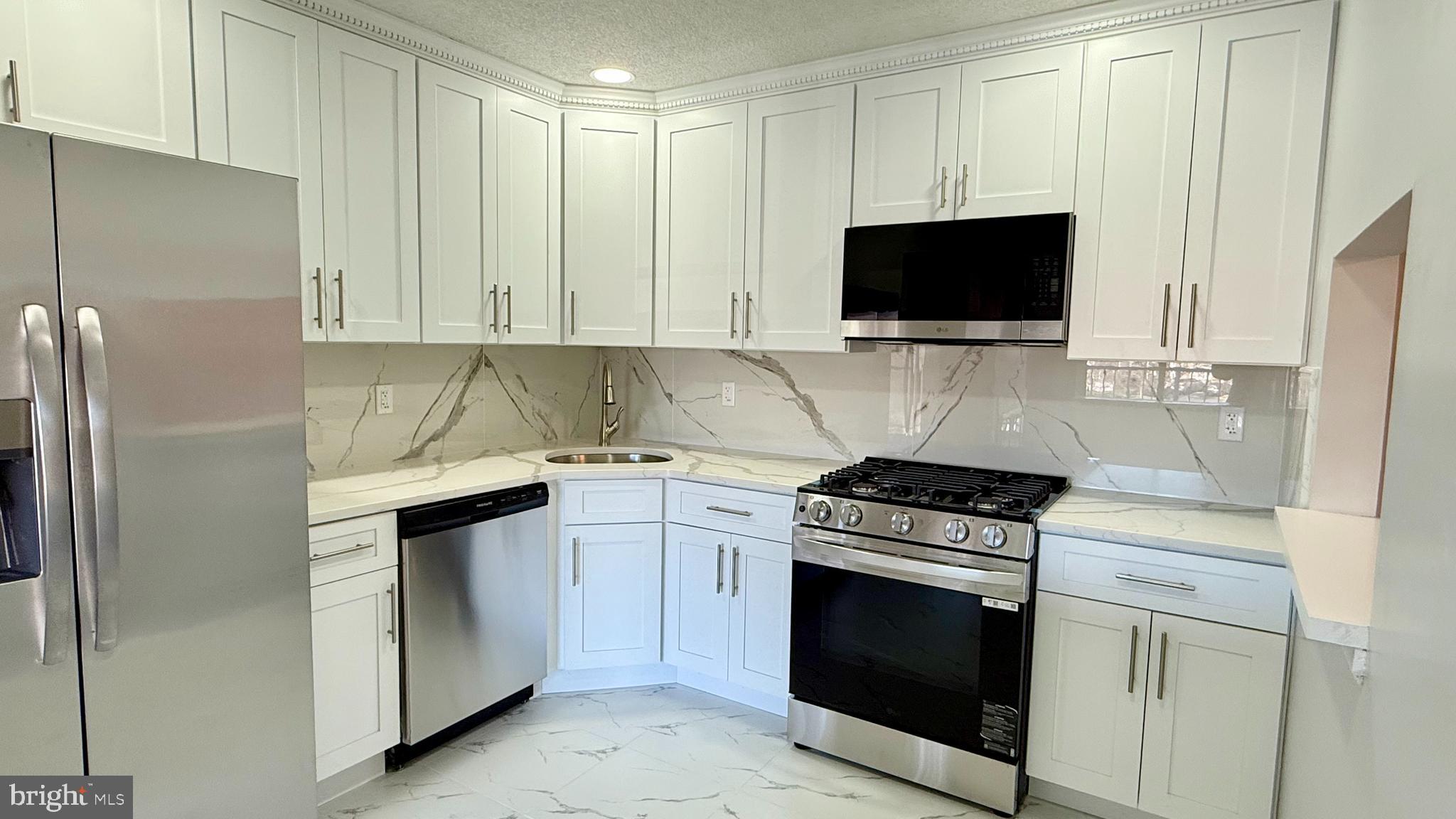70 Juniper Way Hamilton, NJ 08619 - Photo 5 of 17