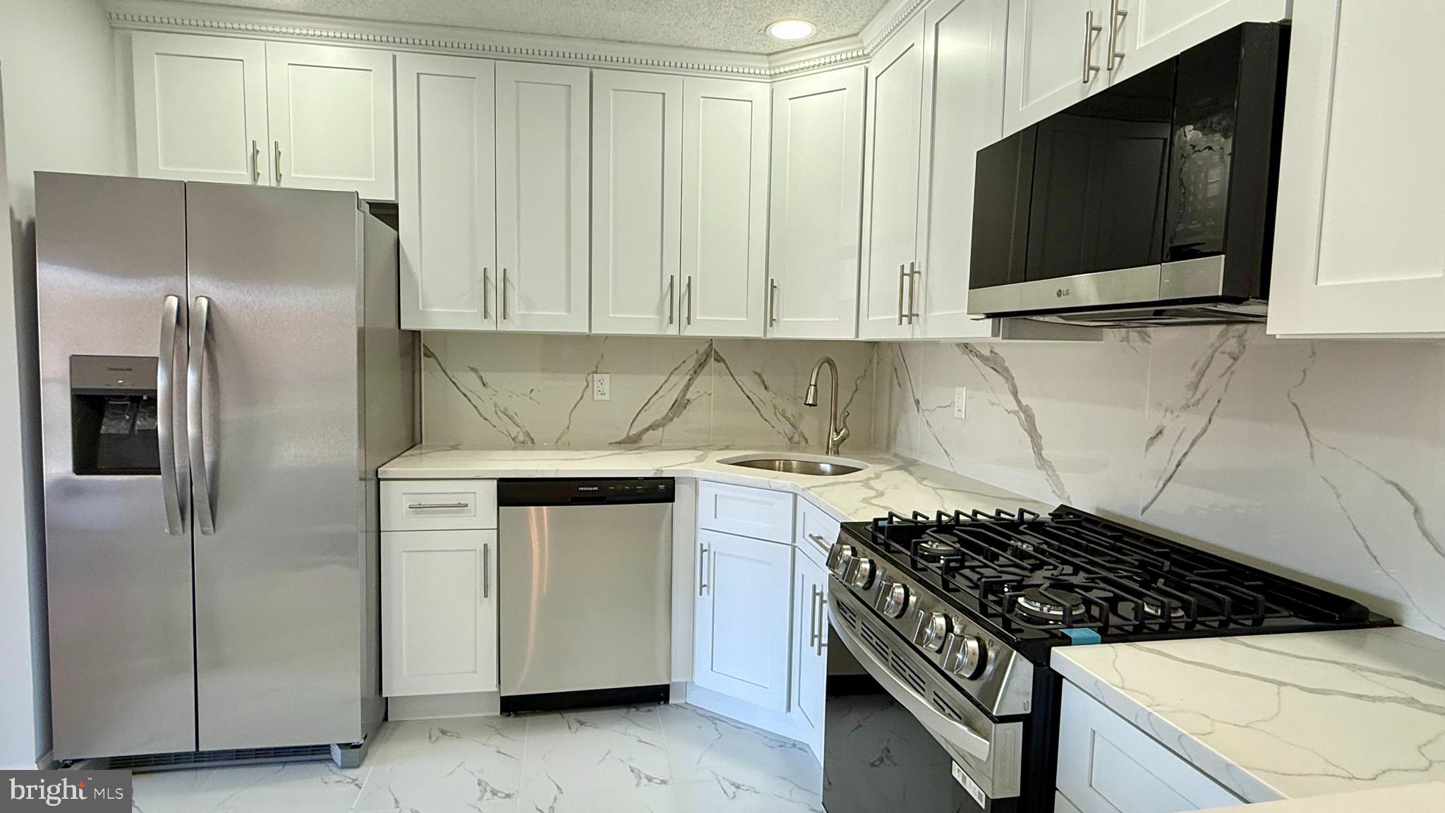 70 Juniper Way Hamilton, NJ 08619 - Photo 6 of 17
