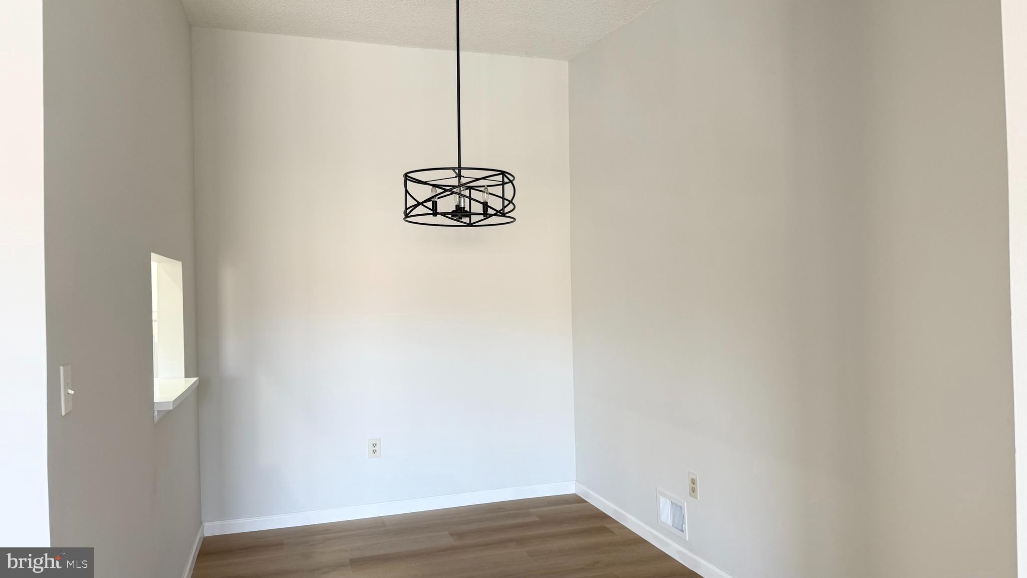 70 Juniper Way Hamilton, NJ 08619 - Photo 8 of 17