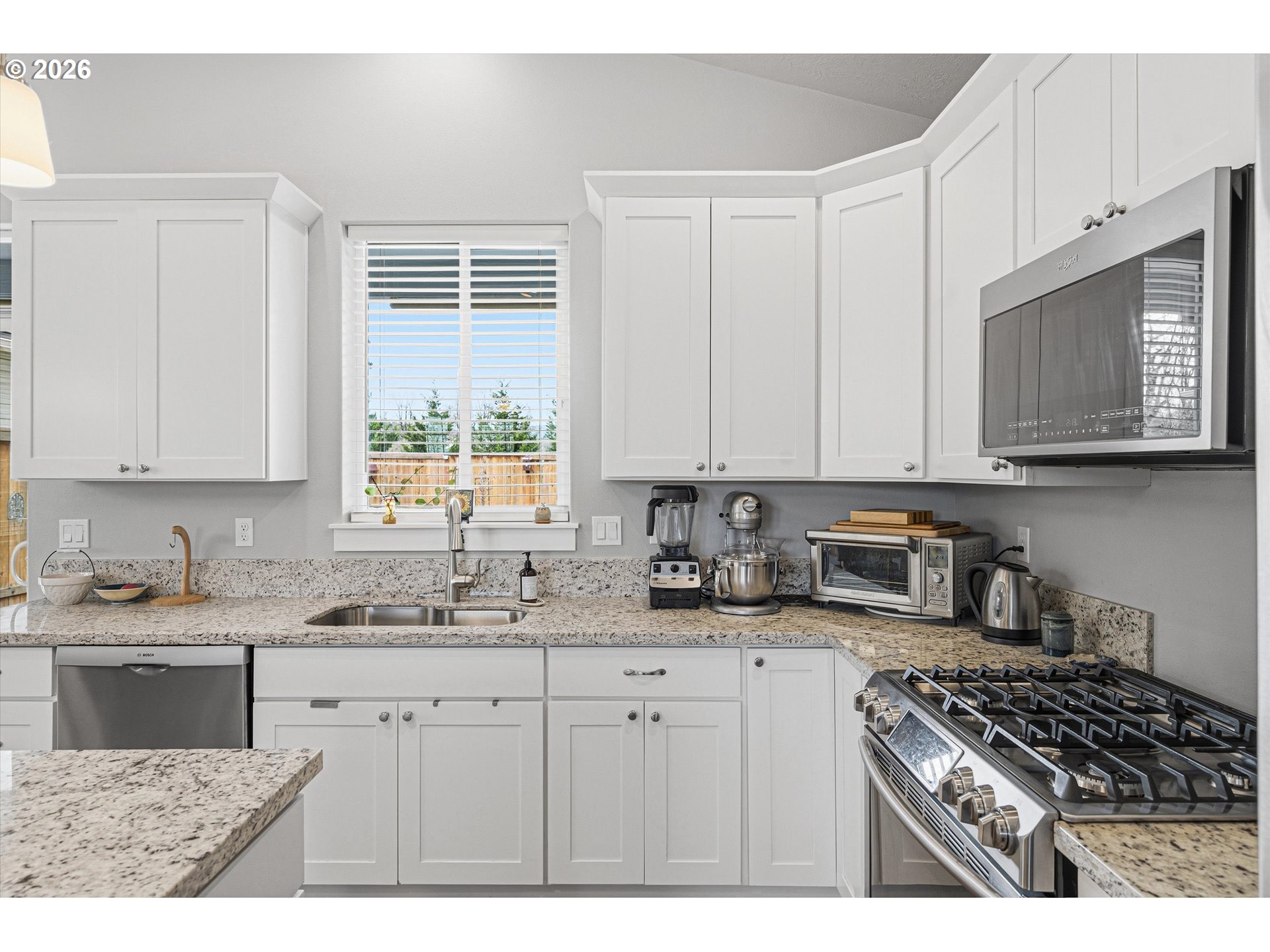 411 Southwest Oregon Falls Drive Dallas, OR 97338 - Photo 15 of 32