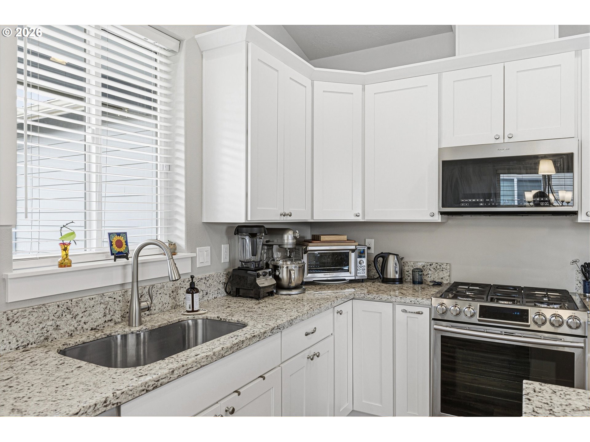 411 Southwest Oregon Falls Drive Dallas, OR 97338 - Photo 16 of 32