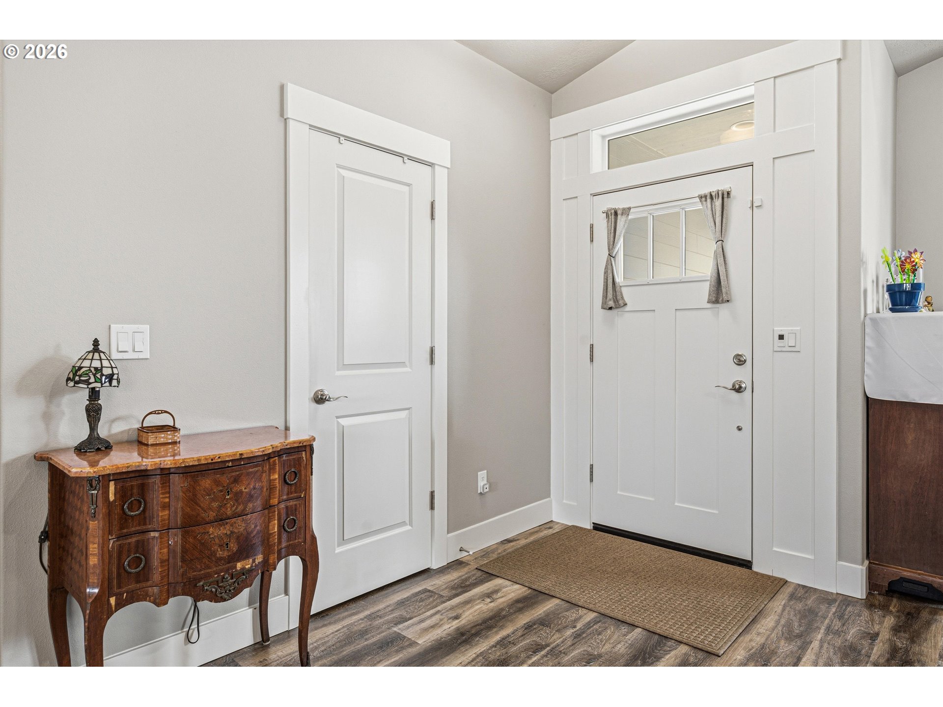 411 Southwest Oregon Falls Drive Dallas, OR 97338 - Photo 4 of 32