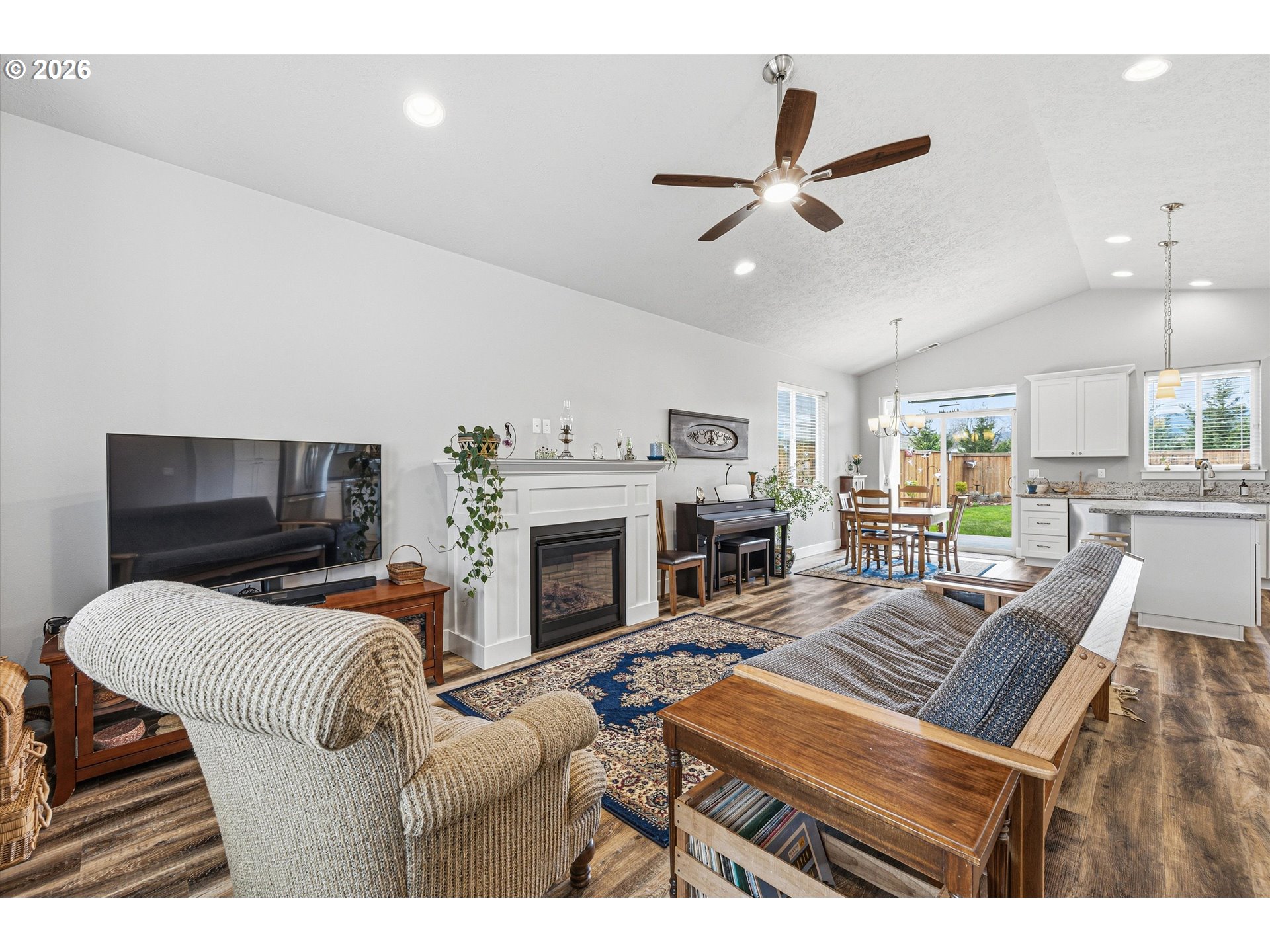 411 Southwest Oregon Falls Drive Dallas, OR 97338 - Photo 8 of 32