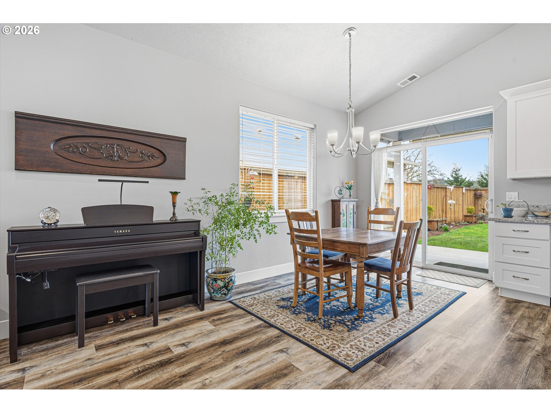 411 Southwest Oregon Falls Drive Dallas, OR 97338 - Photo 10 of 32