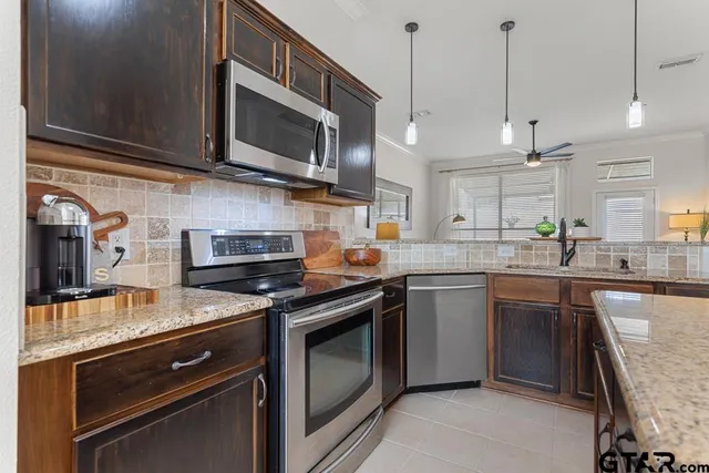 $314,999 | 916 Pam Drive, Tyler, TX 75703