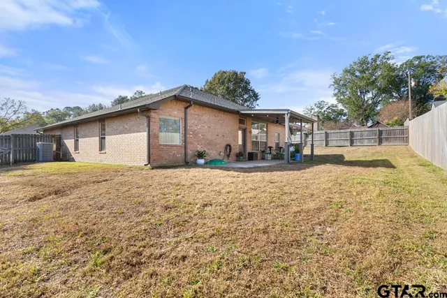 $314,999 | 916 Pam Drive, Tyler, TX 75703