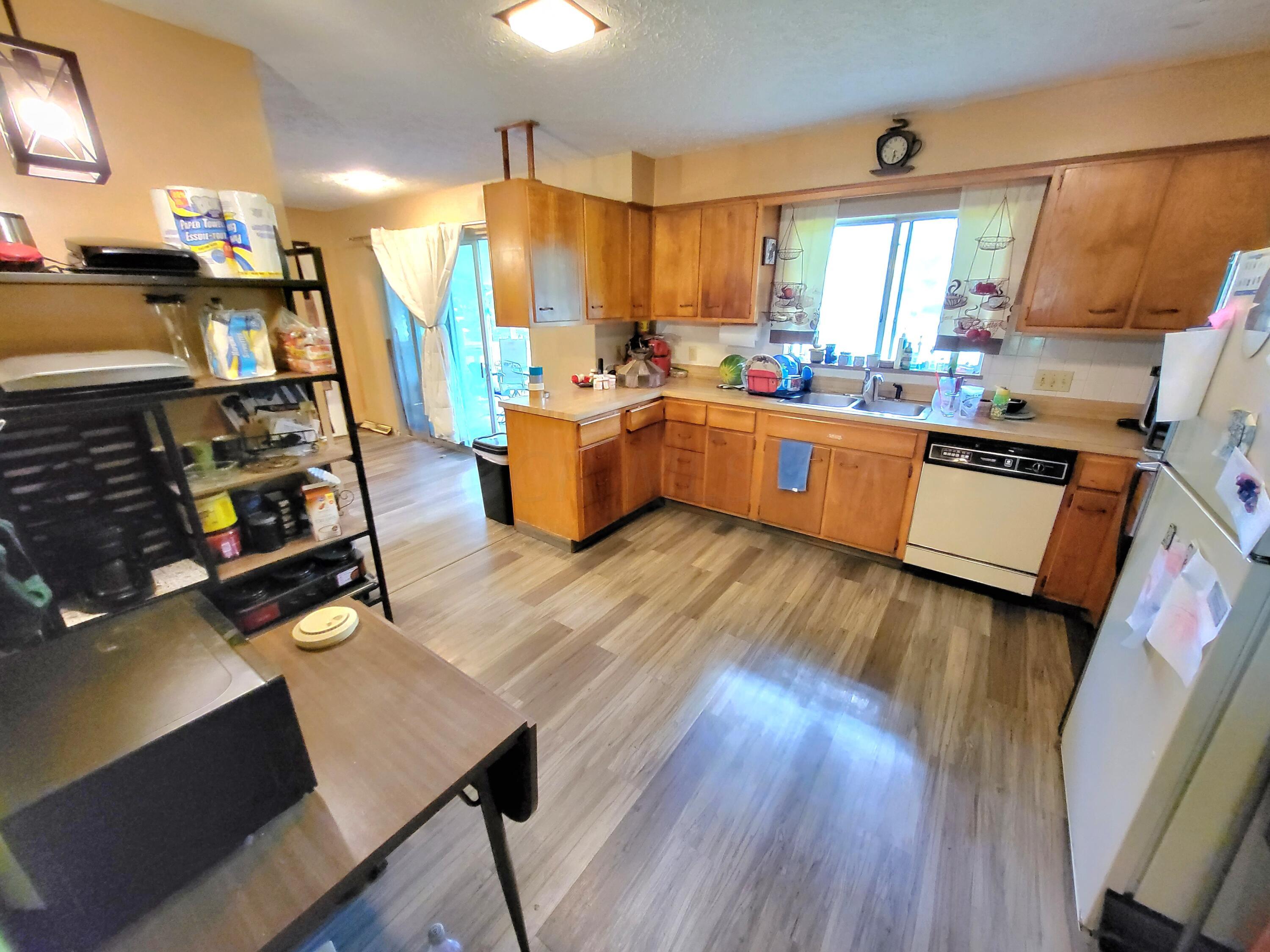 265 Deer Trail Road Reynoldsburg, OH 43068 - Photo 17 of 28 Kitchen