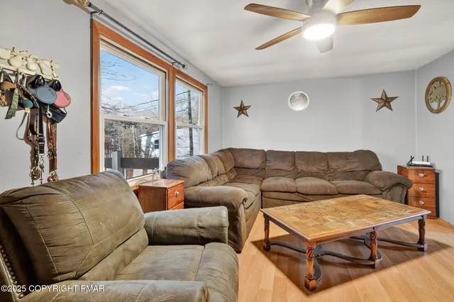 $165,000 | 248 Well Road, Greeley, PA 18425