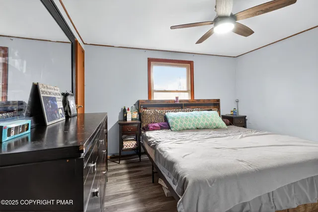 $165,000 | 248 Well Road, Greeley, PA 18425