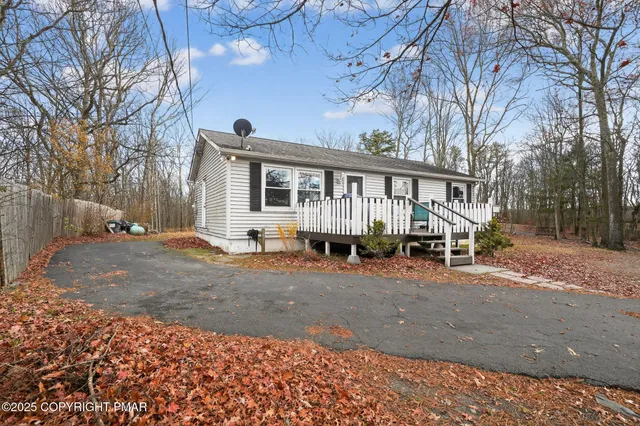 $165,000 | 248 Well Road, Greeley, PA 18425