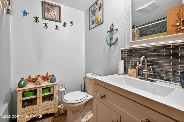 $165,000 | 248 Well Road, Greeley, PA 18425