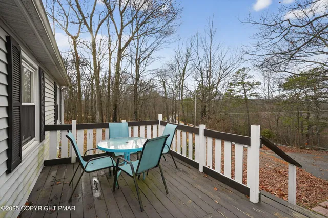 $165,000 | 248 Well Road, Greeley, PA 18425