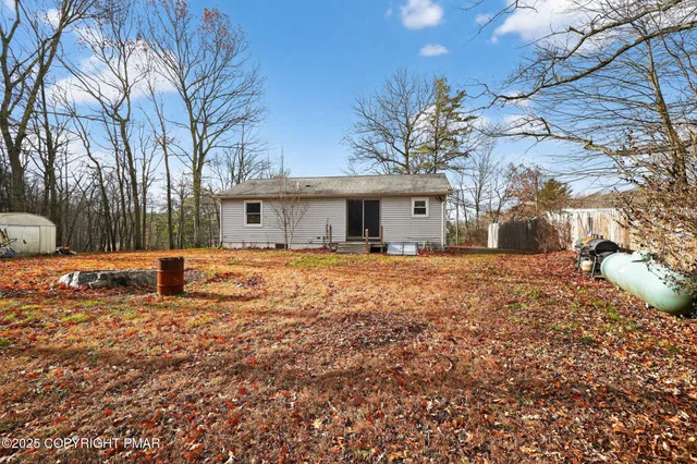 $165,000 | 248 Well Road, Greeley, PA 18425