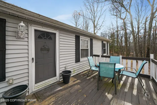 $165,000 | 248 Well Road, Greeley, PA 18425