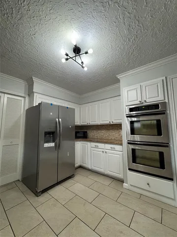 $2,200 | 9006 Covent Garden Street, Houston, TX 77031