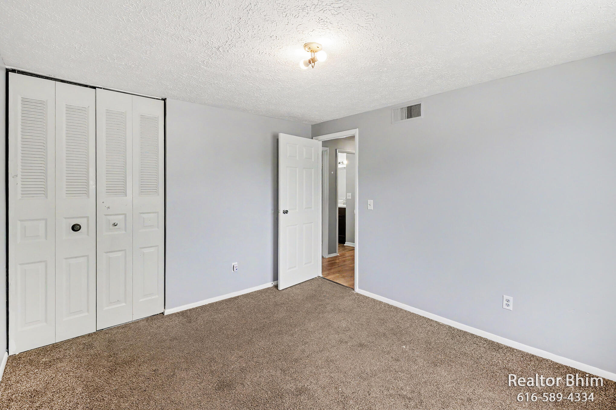 6007 Rockingham Drive Lansing, MI 48911 - Photo 22 of 30 786A4108