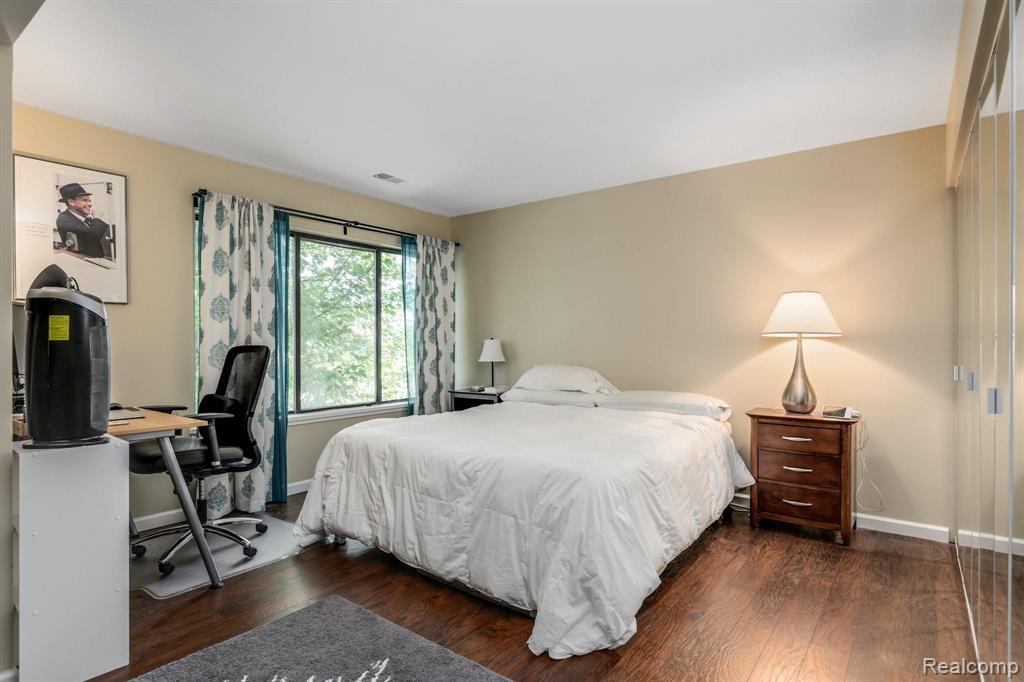 1245 South Maple Road, Unit 207 Ann Arbor, MI 48103 - Photo 13 of 27