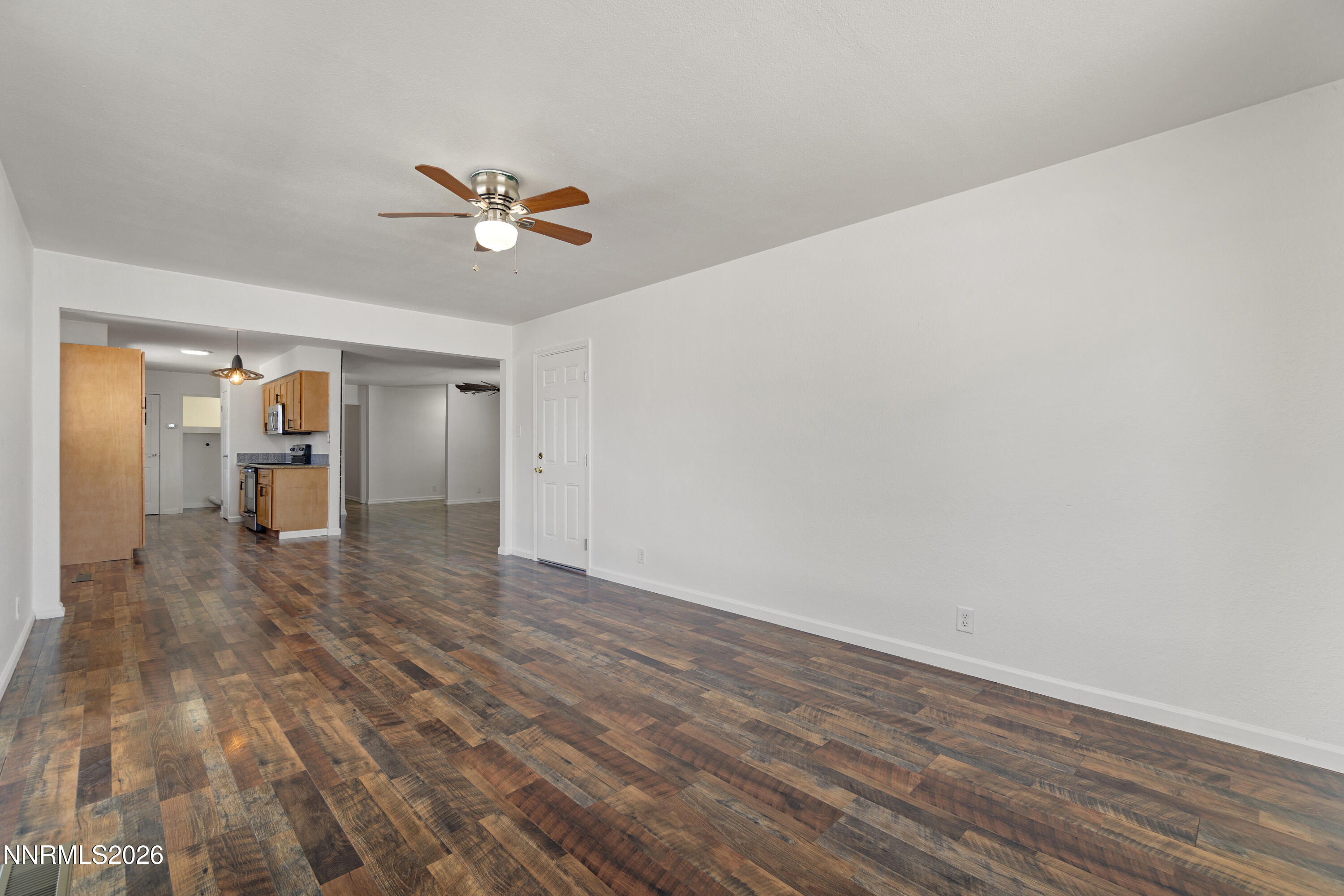 235 Arrow Street Fernley, NV 89408 - Photo 12 of 31 DSC00942