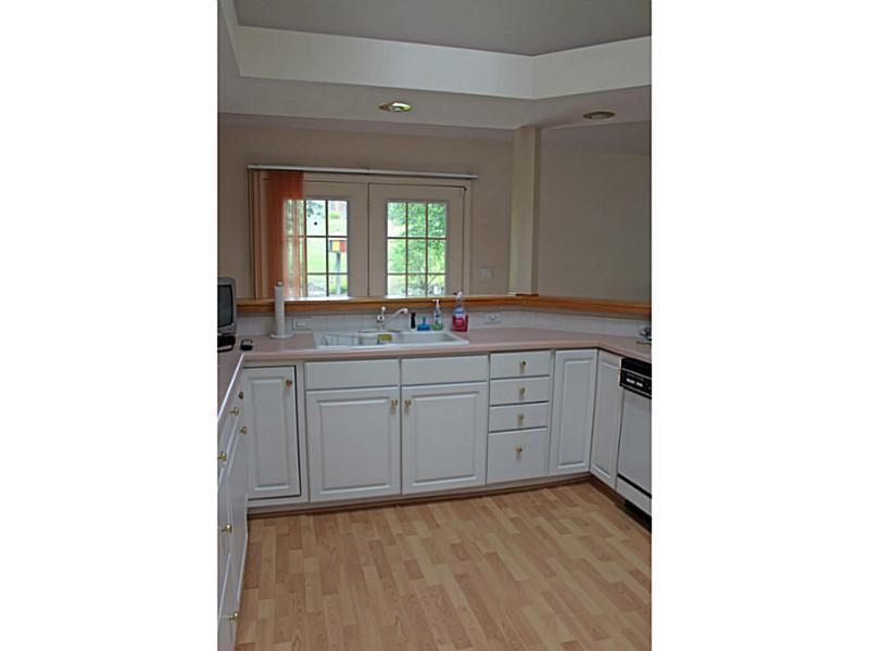 1103 Kingsgate Road Springfield, OH 45503 - Photo 10 of 23