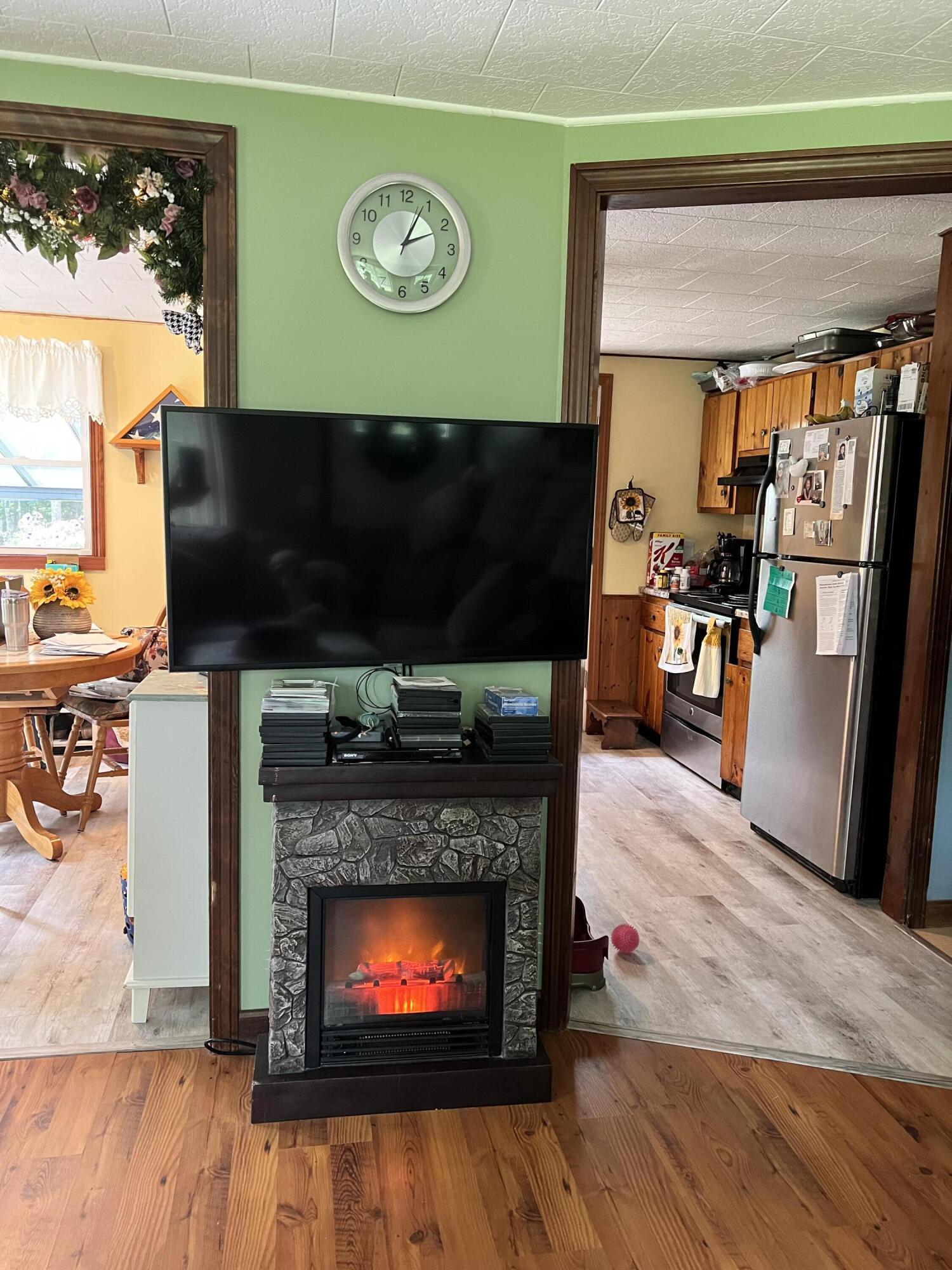 687 Tate Road Corinth, ME 04427 - Photo 12 of 42 638AE4EC-B7CC-4ED4-946A-50CADE80787F
