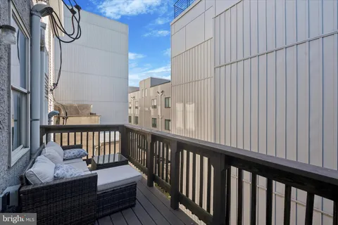 $2,200 | 1544 South Street, Unit C, Philadelphia, PA 19146