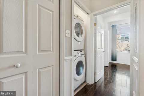 $2,200 | 1544 South Street, Unit C, Philadelphia, PA 19146