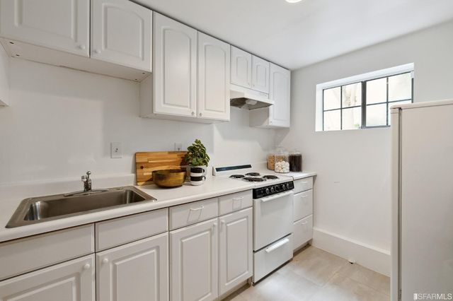 $3,900,000 | 705 Broderick Street, San Francisco, CA 94117