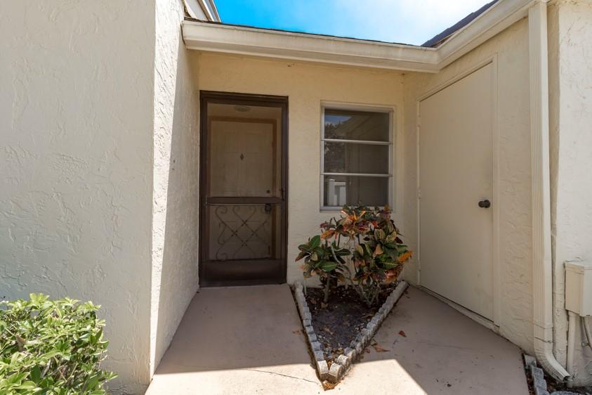 8952 Meadowlark Way Boca Raton, FL 33496 - Photo 3 of 25 D8789A381FBC4B83A642105C84D9DB71