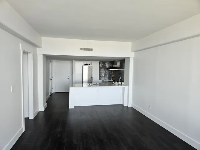 $1,995 | 14 Lockwood Drive, Unit 5K, Charleston, SC 29401