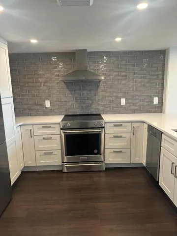 $1,995 | 14 Lockwood Drive, Unit 5K, Charleston, SC 29401